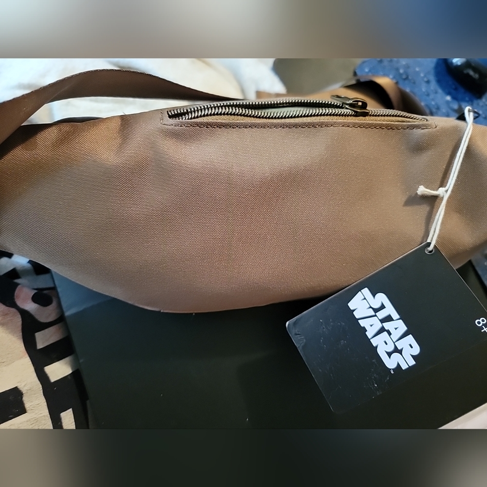 Disney,Funko, and Lucas Film Star Wars Fanny pack multicolor made in China NWT - Picture 8 of 9